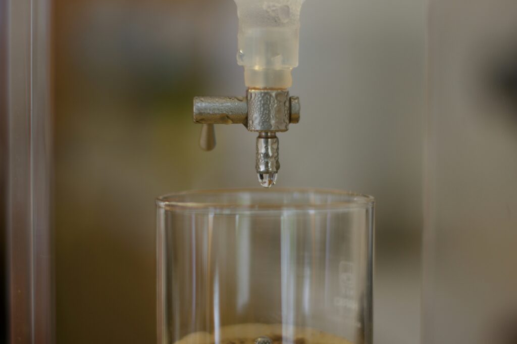 GoBluTech RV Water Softener, Stainless Steel Portable Water Softener, 10,000 Grain with Stainless Steel Garden Hose Quick Connects, RV Accessories Camper Vans and Travel Trailers - US Veteran Owned